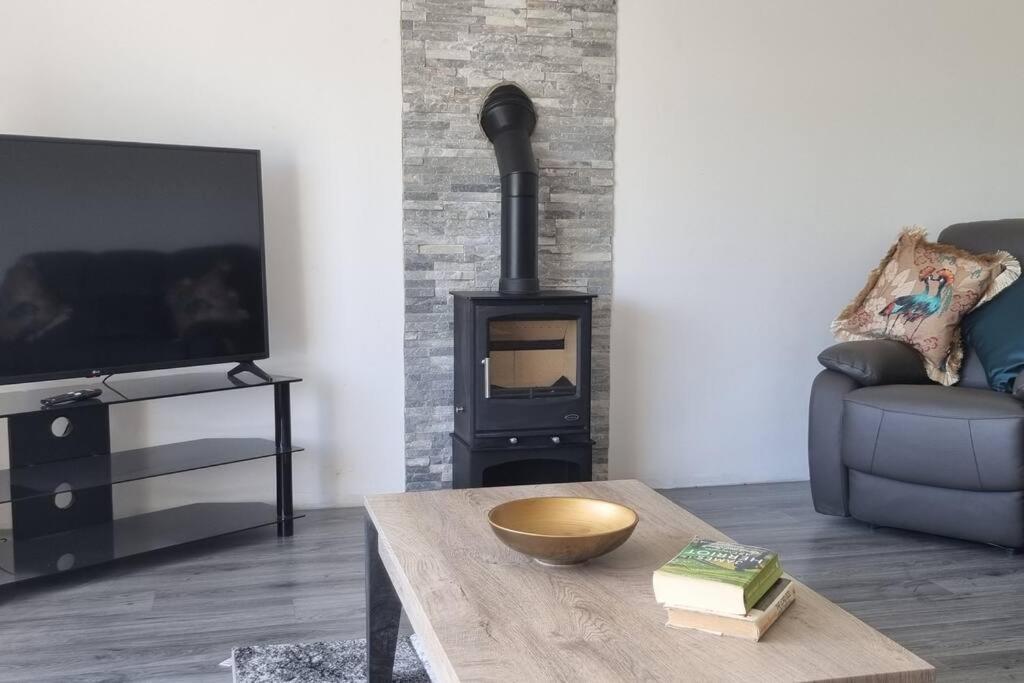 Grace'S Place With Hot Tub & Games Room Carrickfergus Ngoại thất bức ảnh